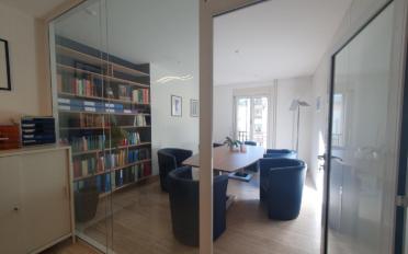 Office - image - 4