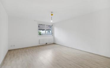 Apartment 4 rooms - image - 9