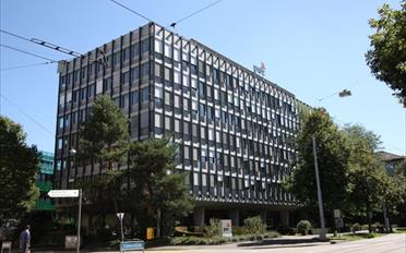 Moto Hallenplatz - image - 1