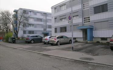 Place à motos couverte - image - 1