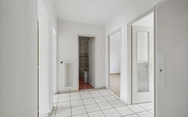 Apartment 4 rooms - image - 9