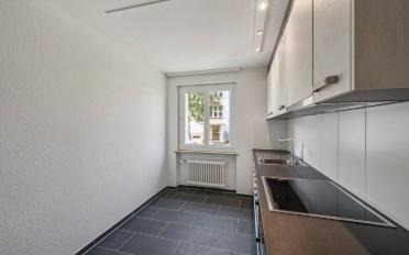 Apartment 4 rooms - image - 2