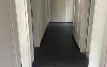 Apartment 4 rooms - image - 2