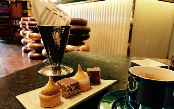 Boire un verre au Jazz Café