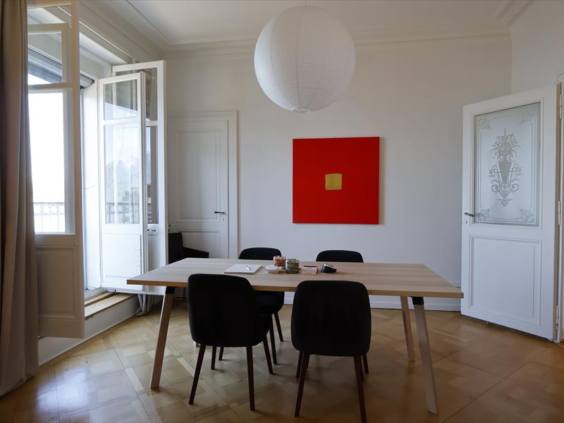 Living courtage & services