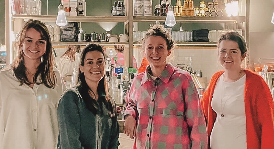 Camille Grange, Ariane Boada, Alexandra Vialettes et Femke Pivin sont les actrices d'une nouvelle forme de restauration Camille Grange, Ariane Boada, Alexandra Vialettes et Femke Pivin sont les actrices d'une nouvelle forme de restauration