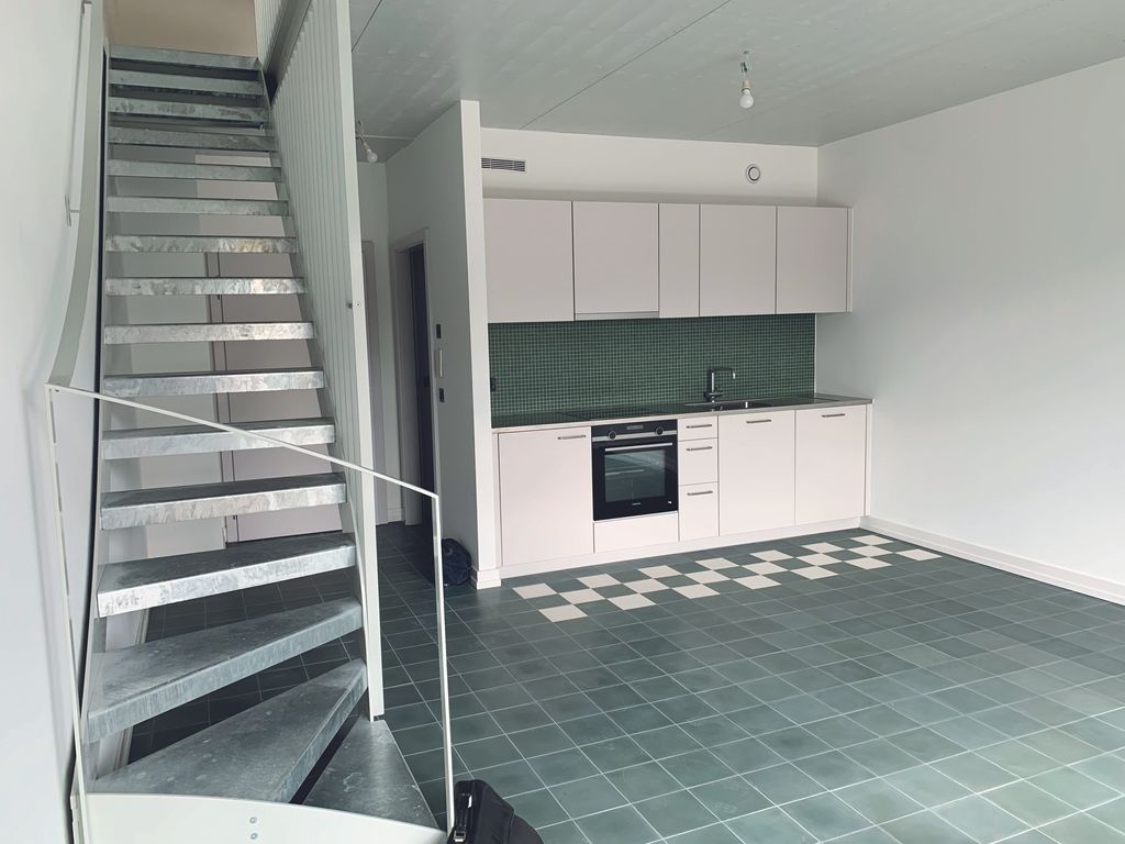 Mise en valeur d’un studio, avec temps et moyens limités, opérée par Myotaku. Avant...