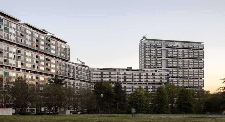 La Cité du Lignon a été rénovée entre 2012 et 2022. La Cité du Lignon a été rénovée entre 2012 et 2022.