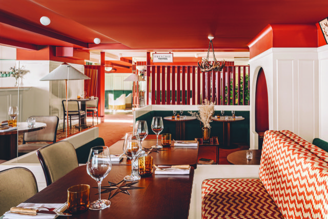 Le restaurant Frenchie de l’Expérimental Chalet à Verbier propose une cuisine à la fois locale et métissée. Le restaurant Frenchie de l’Expérimental Chalet à Verbier propose une cuisine à la fois locale et métissée.