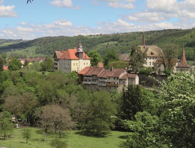 La tourelle de la Maison de Rochefort marque le paysage de la ville vaudoise.