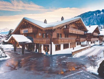 A Gstaad, Ultima possède un hôtel et ouvrira bientôt l’un des plus grands chalets privés de l’Oberland bernois.