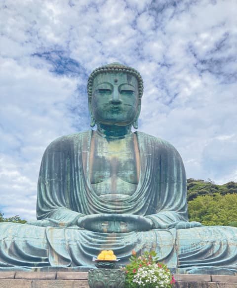 La seconde plus grande représentation du Bouddha au Japon est à Kamakura.