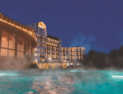 L'Evian Resort compte aujourd'hui trois hôtels, des Thermes, un casino, une salle de concert, onze restaurants et deux parcours de golf