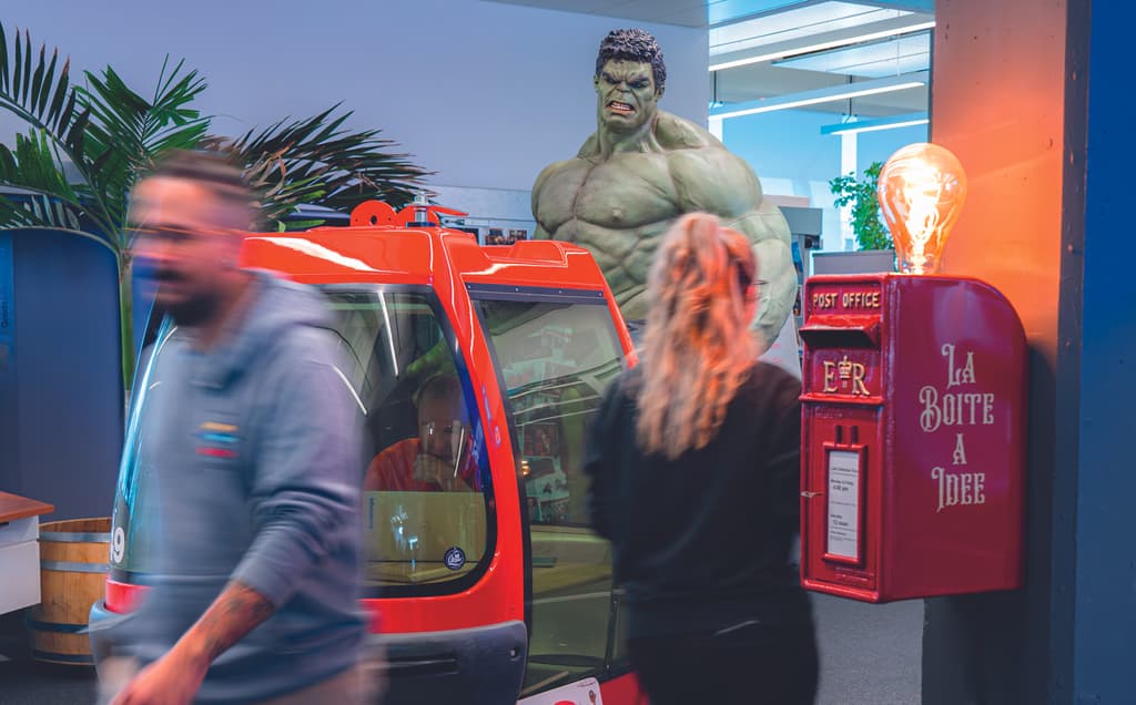 Tout le personnel est lié par la sensation d’avoir de réelles responsabilités et un vrai impact dans la vie de millions d’utilisateurs dans le monde. Tout le personnel est lié par la sensation d’avoir de réelles responsabilités et un vrai impact dans la vie de millions d’utilisateurs dans le monde.