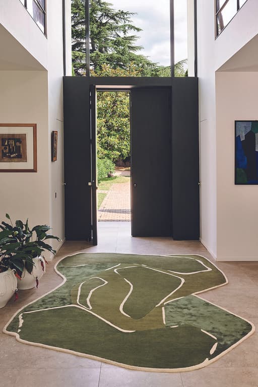 Osez l'originalité avec le tapis difforme.