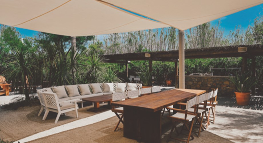 La terrasse du restaurant est désormais ouverte aux non-membres La terrasse du restaurant est désormais ouverte aux non-membres