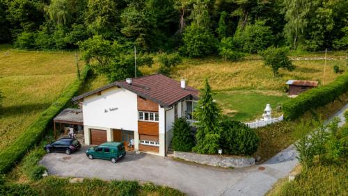 Sion, villa de 5.5 pièces de 197m2 sur les hauts de Bramois, en pleine nature, garage, couvert et places de parc