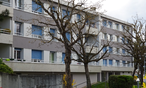 BERNEX - grand appartement avec balcon