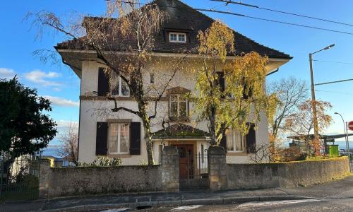 Maison de caractère de 3 appartements avec vue sur le lac