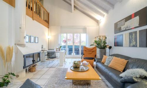 Spacieux duplex en attique de 235 m² entièrement rénové