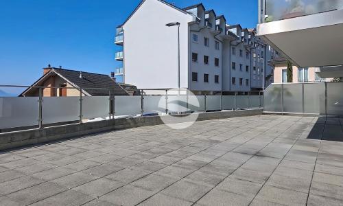 Au cœur de La Riviera | Bien meublé avec vaste terrasse — photo 2