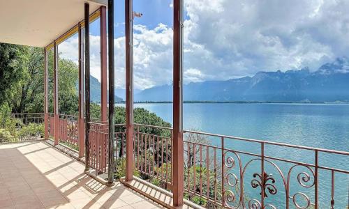 Magnifique appartement de 5.5 pièces, pieds dans l'eau ! Résidence prestigieuse !