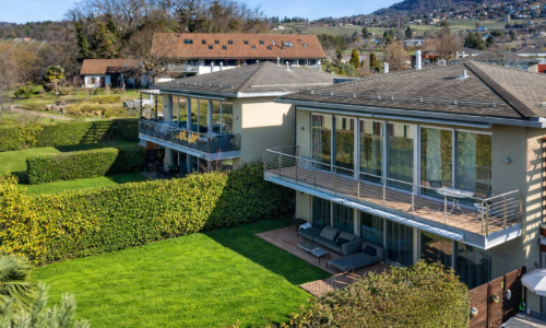 Magnifique villa contiguë située dans un quartier résidentiel calme et sécurisé !