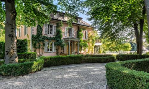 Propriété d'exception à deux pas du lac Léman