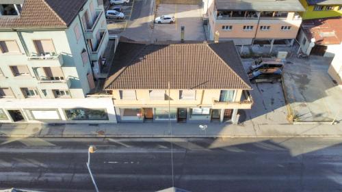 Immeuble de rendement au coeur de Saxon — photo 4
