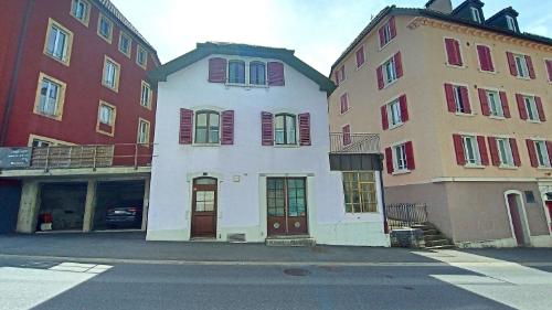 Jolie maison à rénover / transformer avec potentiel constructif additionnel — photo 2