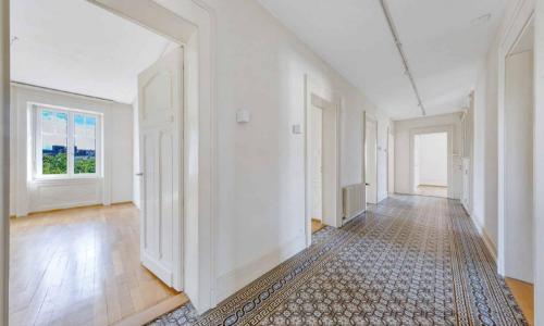 Appartement d'exception au dernier étage avec 2 balcons, à deux pas d'Ouchy — photo 2