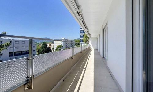 Lumineux 3.5 pièces de 77.5  m2 + grand balcon 17.5 m2 — photo 3