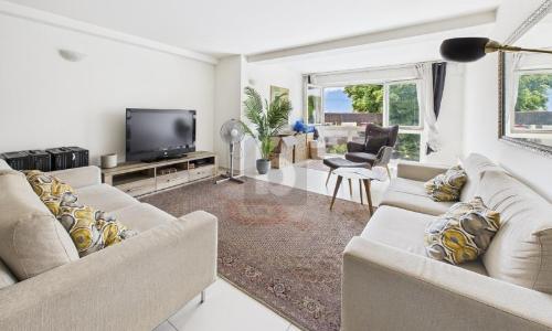 POUR INVESTISSEUR : AU COEUR DE MONTREUX AVEC VUE !