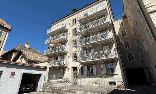 FAÇADE RÉNOVÉE AVEC CHAUFFAGE À DISTANCE — photo 2
