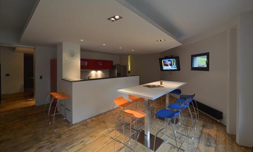 Loft atypique, habitation ou bureaux — photo 3