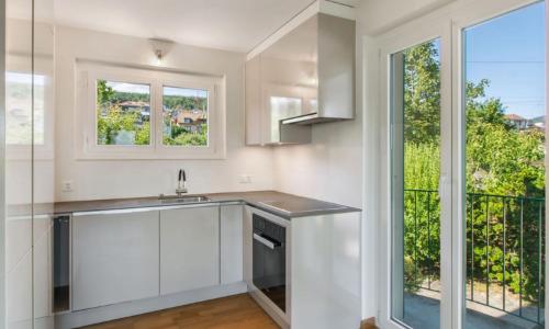 Corcelles, bel appartement de 3.5 pièces avec balcon et place de parc — photo 3