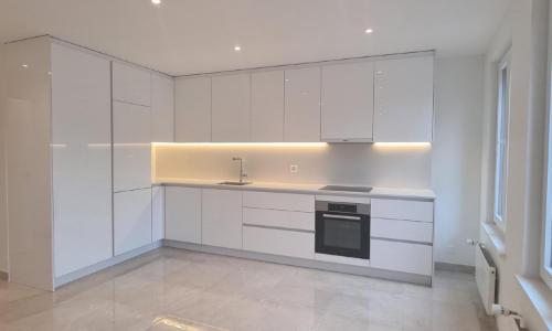 Magnifique appartement de 4 pièces entièrement rénové, idéalement situé — photo 2
