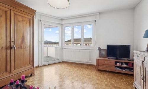 Appartement traversant avec vue sur les montagnes — photo 4