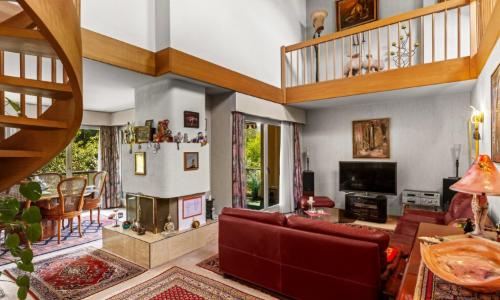 Duplex familial à rafraîchir dans un quartier résidentiel recherché — photo 4