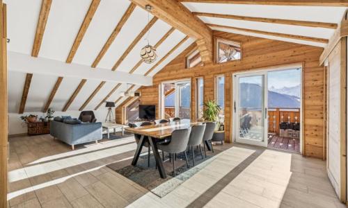 Splendide attique rénové - Vue imprenable sur les Alpes