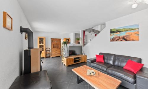 A 2 minutes de Payerne, villa d'architecte de 7.5 pièces avec piscine chauffée et jacuzzi — photo 4