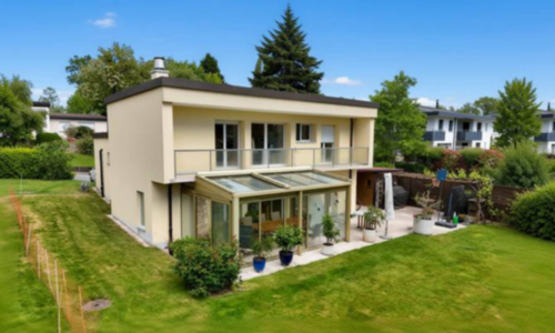 Dans un cadre serein et verdoyant charmante maison individuelle à deux pas du centre-ville