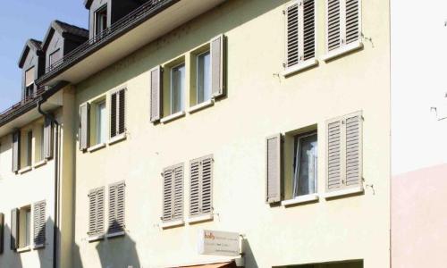 Au coeur de la ville, agréable appartement de 2 pièces au 1er étage