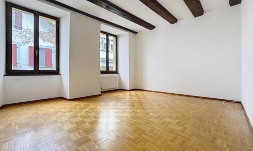 Entièrement rénové : appartement de 4.5 pièces au 1er étage — photo 3