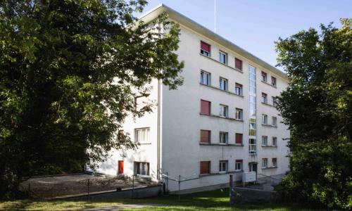 Appartement entièrement rénové de 2 pièces idéalement situé à Lausanne