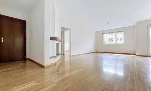 Spacieux 6.5 pièces avec balcon et belle luminosité à Sion