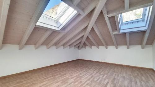 Très joli 2.5 pces en attique au centre de Sion — photo 4
