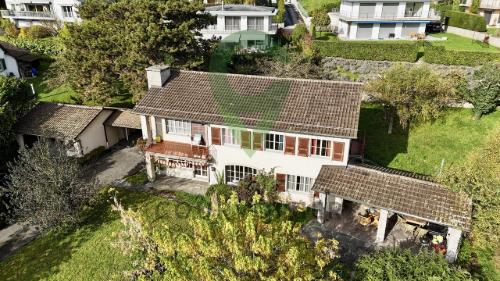 Maison spacieuse à rénover à La Tour-de-Peilz