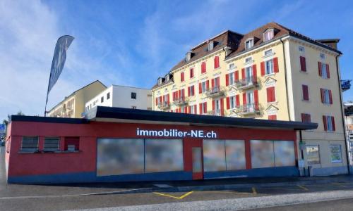 SUPERBE SURFACE COMMERCIALE DE 470M² SUR UN AXE TRÈS FRÉQUENTÉ