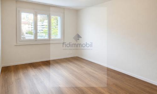 Spacieux appartement 4 pièces avec balcon et place de parc — photo 5